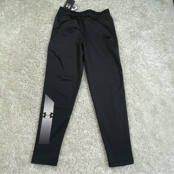 NWT Boys Under Armour Brawler Tapered Fitted Pants Small - Picture 3 of 11